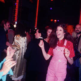 Gilda Radner by Art Zelin