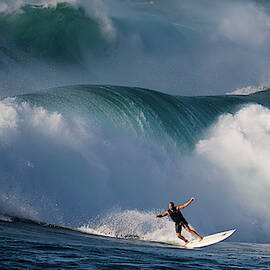 Dancing With Waves by David H Yang