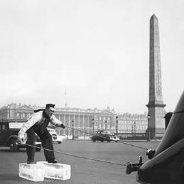Ice On Concorde Square by Keystone-france