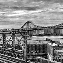 manhattan bridge by John Farnan