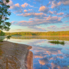 Summer morning at 06.07 by Veikko Suikkanen