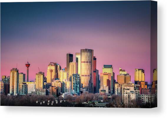 Sunrise Over Calgary Skyline - Skyscrapers in Golden Morning Light Canvas Art Print by Yves Gagnon