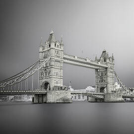 Tower Bridge by Ahmed Thabet