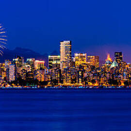 Vancouver Celebration of Light Fireworks 2013 - Day 1 by Alexis Birkill